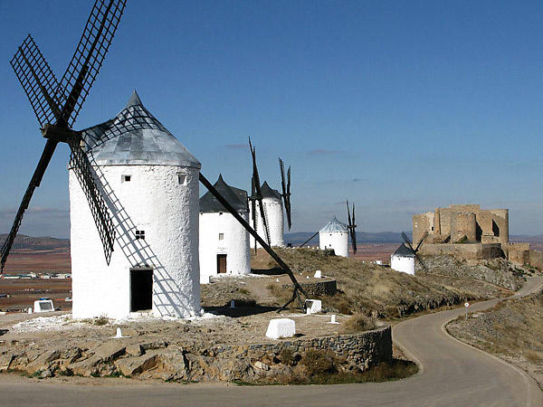 Consuegra, La Mancha, Spain скачать