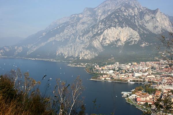 aš ieškau darbo namuose lecco dvejetainiai variantai savižudybė